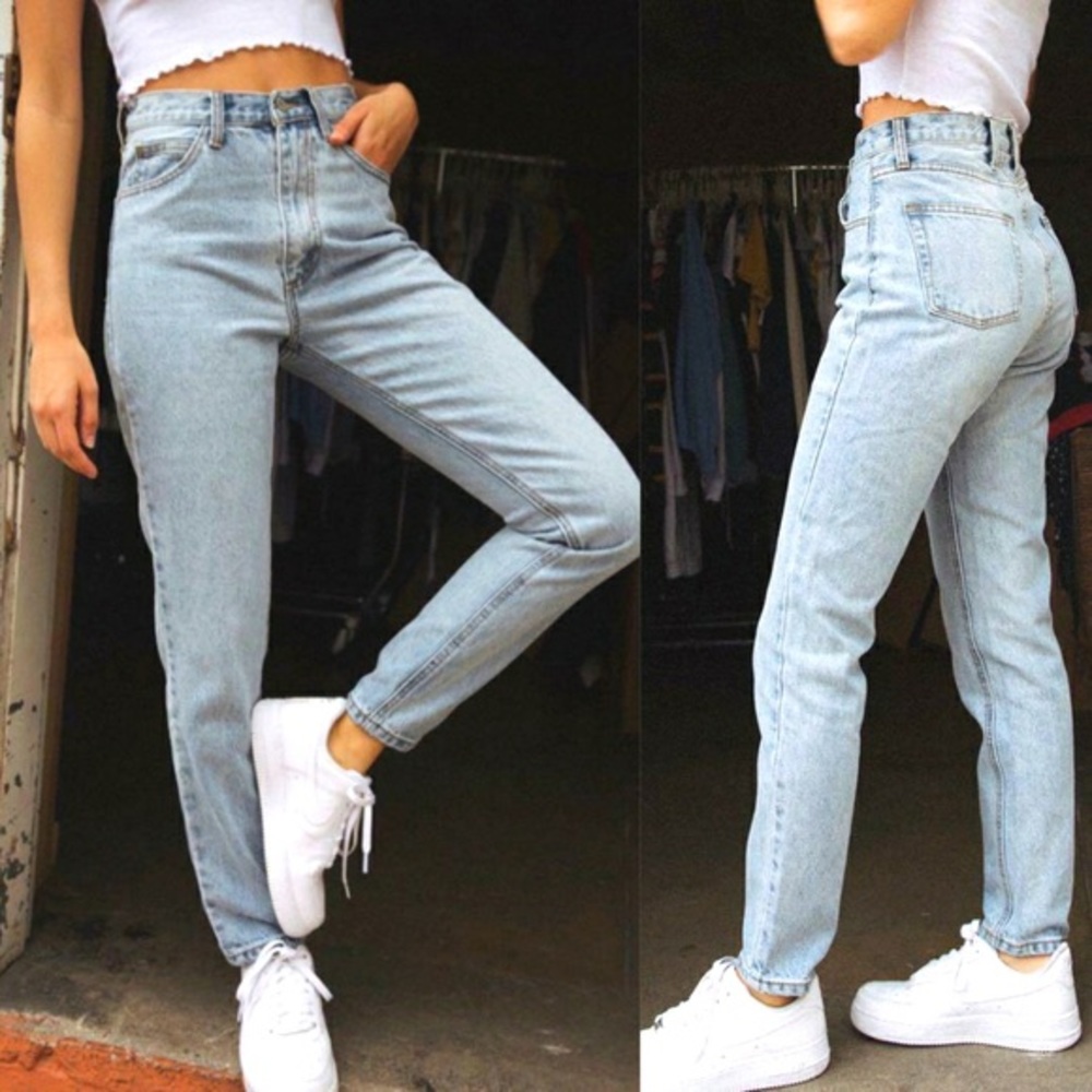 Brandy Melville Jane Light Wash Straight Leg Jeans